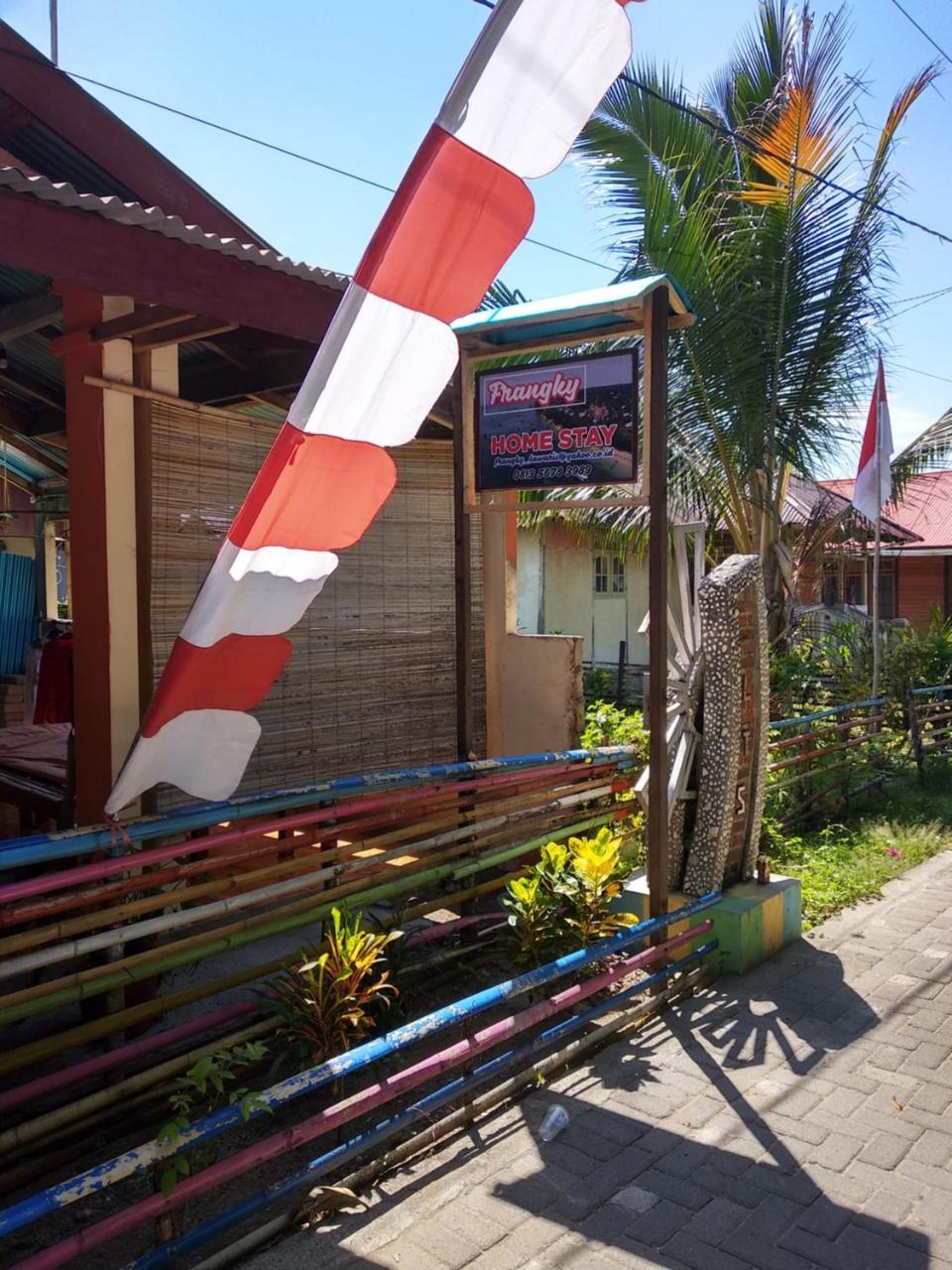 Frangky Homestay Bunaken Exterior foto